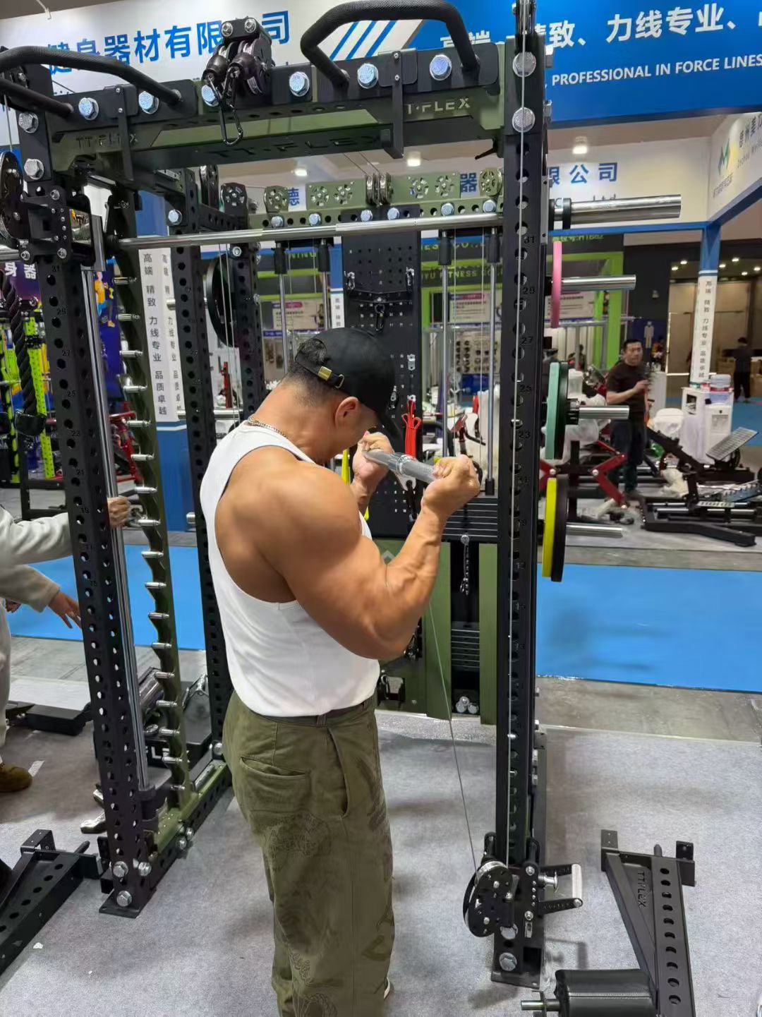 Premium 3D Multi-Functional Trainer