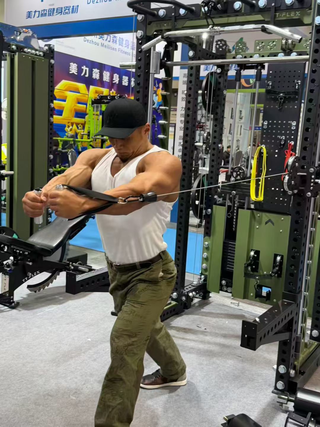 Premium 3D Multi-Functional Trainer